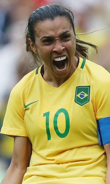 Mais gols que Pel&eacute; e artilharia das Copas: veja os recordes de Marta