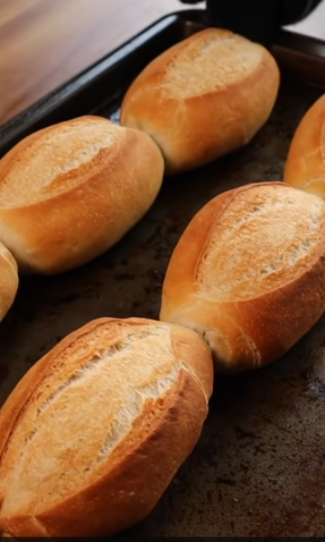 De francês a careca: conhece esses apelidos do pão no Brasil?