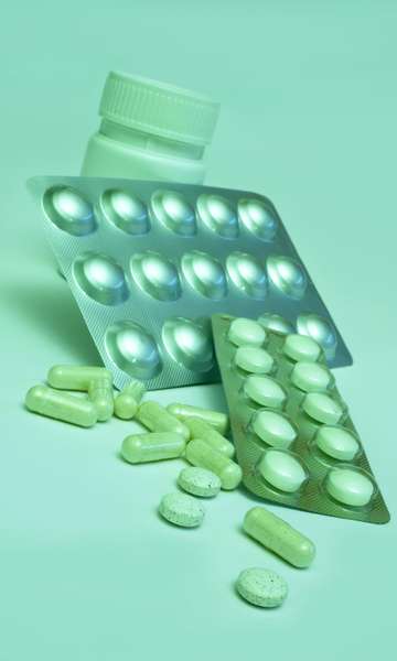 Perigo: guardar remédio fora da embalagem pode fazer mal à saúde