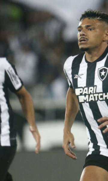 Atuações do Botafogo contra o Goiás: Tiquinho prova que Lage errou feio