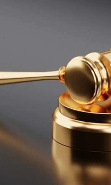 Da fama ao tribunal: 16 famosos que j&aacute; foram processados!