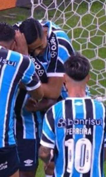 Atua&ccedil;&otilde;es do Gr&ecirc;mio contra o Goi&aacute;s: postura muda na segunda etapa e Tricolor conquista virada