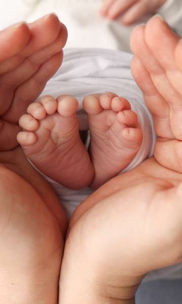 Conheça o menor bebê do mundo, que nasceu com menos de meio quilo