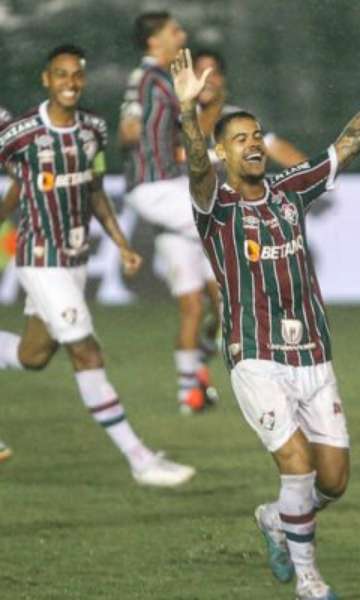 Meio-campo comanda goleada do Fluminense; veja as notas