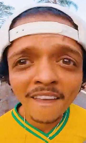 Snacks and cachaça: everything Bruno Mars ate in a bar in Sao Paulo
