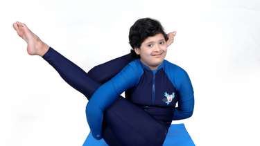 Apelidada de 'Garota-Elástica', menina com síndrome de Down ...