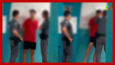 Policial é flagrado apertando pescoço de aluno de 16 anos em ...