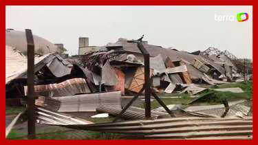 Imagens mostram danos causados por temporal em Cascavel