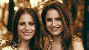 Conheça a dupla Júlia e Rafaela, revelação do sertanejo no Showlivre