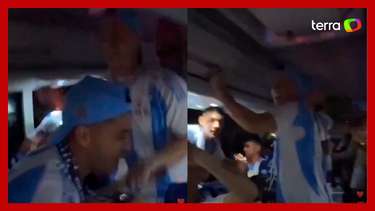 Jogadores da Argentina cantam música racista durante festa do ...
