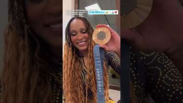 Rebeca Andrade mostra medalha recebida em Paris: 'É muito linda ...