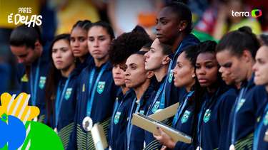 Seleção feminina de futebol conquista medalha de prata em Paris