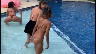 De biquíni fio-dental, Anitta dança funk e curte piscina com ...