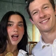 Casamento de Dua Lipa: lembrancinhas para convidados teriam custado R$ 2,2 milhões