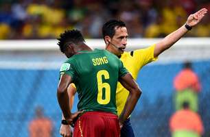 Desfalque contra Brasil, Song é suspenso por três jogos