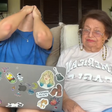 Conversa entre idosa e ChatGPT viraliza após inúmeras despedidas e risadas