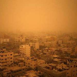 Una gigantesca tormenta de arena azota al Medio Oriente