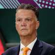Van Gaal revela que está curado do câncer e planeja retorno ao futebol