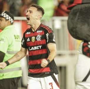 Flamengo vence o Atlético e assume a liderança isolada do Brasileirão