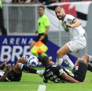 Com Ancelottinho no banco, Botafogo vence o Vasco e volta ao G6