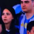 Vídeo: casal protagoniza cena constrangedora no adeus de Messi
