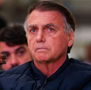 Defesa de Bolsonaro nega busca por asilo e violação de restrições