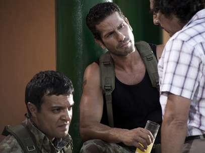 'Los tres caínes' es protagonizada por Julián Román, Gregorio Pernía y Elkin Díaz. Foto: RCN