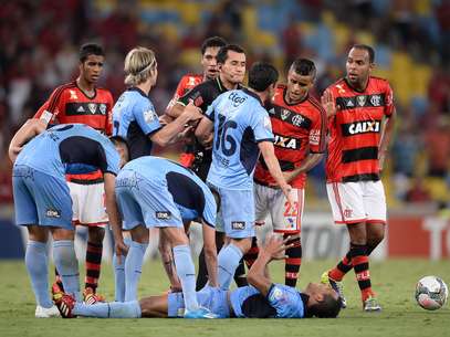 Bolívar tem filosofia de jogo inspirada na seleção espanhola