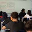 Só metade dos adolescentes sabe interpretar texto no Brasil, indica Pisa 2025