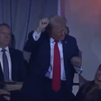 Trump é flagrado dançando ao som de YMCA no sorteio da Copa; assista ao vídeo
