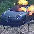 Porsche de R$ 700 mil pega fogo no PR; carro tinha dívidas de IPVA