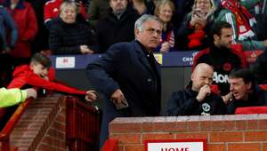 Mídia britânica cogita saída de Mourinho do United