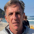 Diretor de prova revela critérios para permitir que surfistas entrem no mar