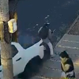 Motorista atropela bandido para livrar enfermeira de assalto; veja vídeo