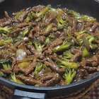 Aprenda a fazer carne com brócolis