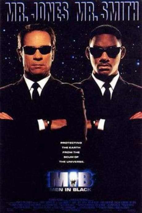 Columbia Pictures Pocos días distan del estreno de “Hombres de Negro 3” (“Men in Black III”), cinta que repite a la dupla Will Smith/Tommy Lee Jones como los agentes J y K, respectivamente, y que suma actores como Josh Brolin (Agente K de joven), Emma Thompson (Agente O), Nicole Scherzinger (Lily Poison) y la curiosa participación de Lady Gaga como un extraterrestre (parecida a la aparición del fallecido Michael Jackson en la segunda entrega como el Agente M). La mayoría, sin embargo, poco deben recordar de las películas que precedieron este filme. Por eso, Terra Perú trae una ayuda memoria de las anteriores historias.
