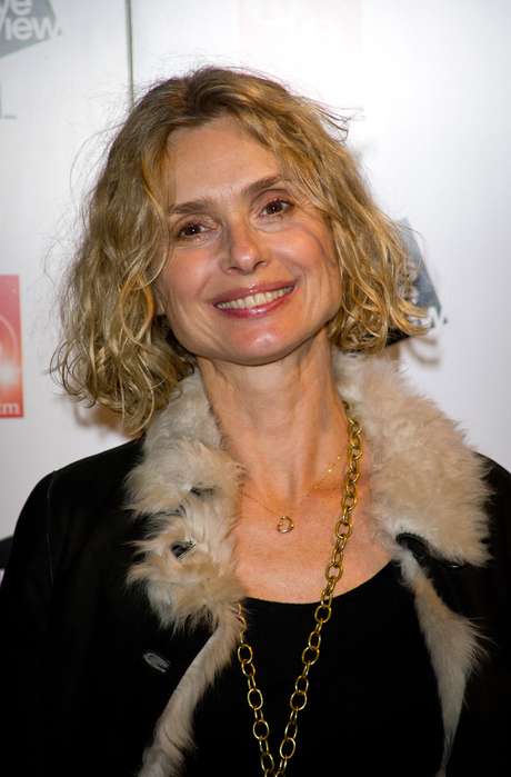 A Bond Girl sofreu com uma hemorragia cerebral em 2007 e até hoje se incomoda com barulhos A Bond Girl sofreu com uma hemorragia cerebral em 2007 e até hoje se incomoda com barulhos