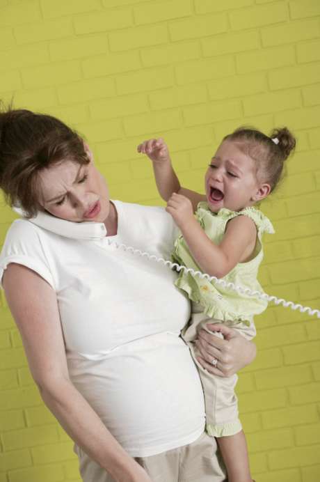 Meninas que foram criadas, no primeiro ano de vida, em famílias conturbadas apresentam altos níveis de estresse Meninas que foram criadas, no primeiro ano de vida, em famílias conturbadas apresentam altos níveis de estresse