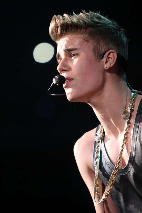 Apesar da chateação, Bieber afirmou que ainda é novo e que um dia ganhará um Grammy Apesar da chateação, Bieber afirmou que ainda é novo e que um dia ganhará um Grammy