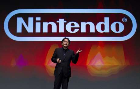 "Não estamos planejando lançar nenhum hardware e nossa principal atividade na E3 será apresentar e deixar as pessoas vivenciar nossos softwares", disse o presidente da Nintendo, Satoru Iwata <p>"Não estamos planejando lançar nenhum hardware e nossa principal atividade na E3 será apresentar e deixar as pessoas vivenciar nossos softwares", disse o presidente da Nintendo, Satoru Iwata </p>