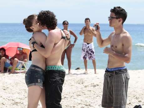 Guilherme Prates e Alice Wegmann s&atilde;o os protagonistas da temporada 2012 de 'Malha&ccedil;&atilde;o'