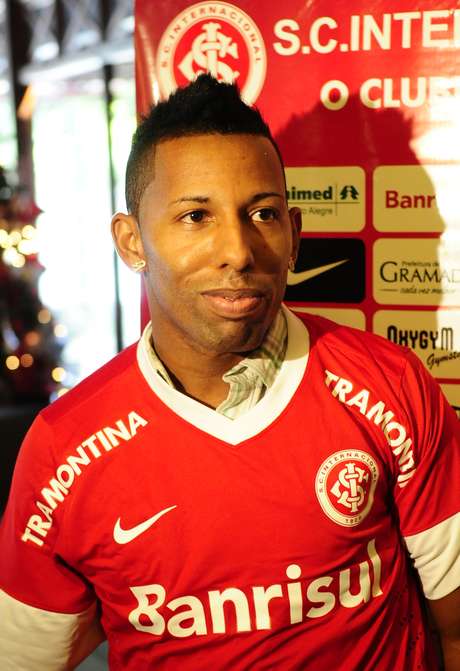 Vitor Júnior foi liberado pelo Inter <p>Vitor Júnior foi liberado pelo Inter</p>