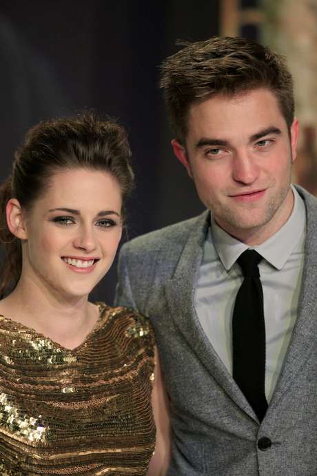 Getty Images <p>Robert Pattinson se esconde de Kristen Stewart</p>