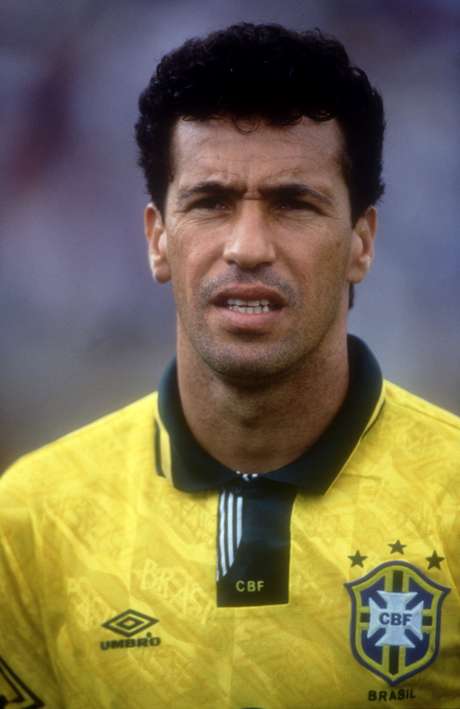 Careca vê presença de jogadores experientes como fundamental para Neymar crescer na Seleção <p>Careca vê presença de jogadores experientes como fundamental para Neymar crescer na Seleção </p>