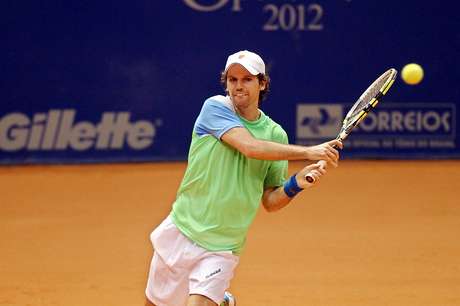 Ricardo Mello, 32 anos, enfrentou Nadal no Brasil Open de 2005 e se aposenta na próxima edição do torneio Ricardo Mello, 32 anos, enfrentou Nadal no Brasil Open de 2005 e se aposenta na próxima edição do torneio