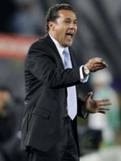 Luxemburgo ganhou diversas opções para montar o time do Grêmio <p>Luxemburgo ganhou diversas opções para montar o time do Grêmio</p>