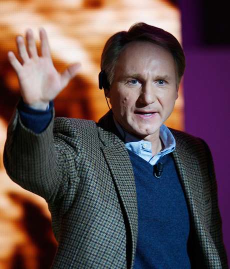 EFE en español Dan Brown, fabricante de 'best sellers'
