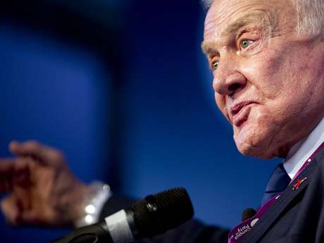Buzz Aldrin participou da edição brasileira da Campus Party neste ano <p>Buzz Aldrin participou da edição brasileira da Campus Party neste ano</p>