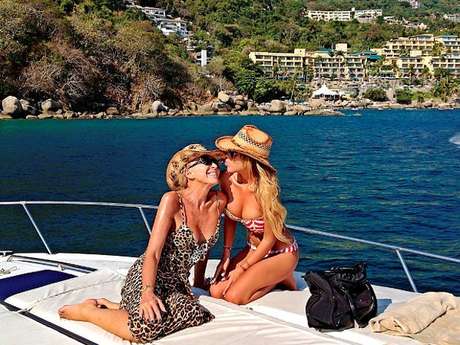 Revista Cosas Laura Bozzo junto a su hija.