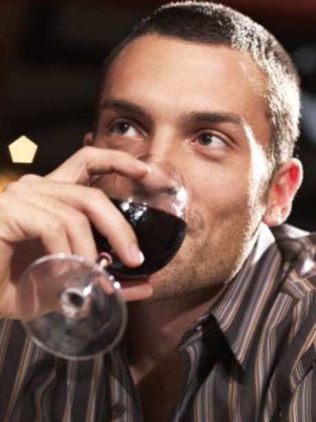 Getty Images El consumo de alcohol cayó en más de 3%.